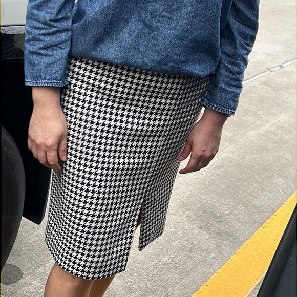 White House Black Market Hound Tooth skirt 4 - Picture 3 of 5